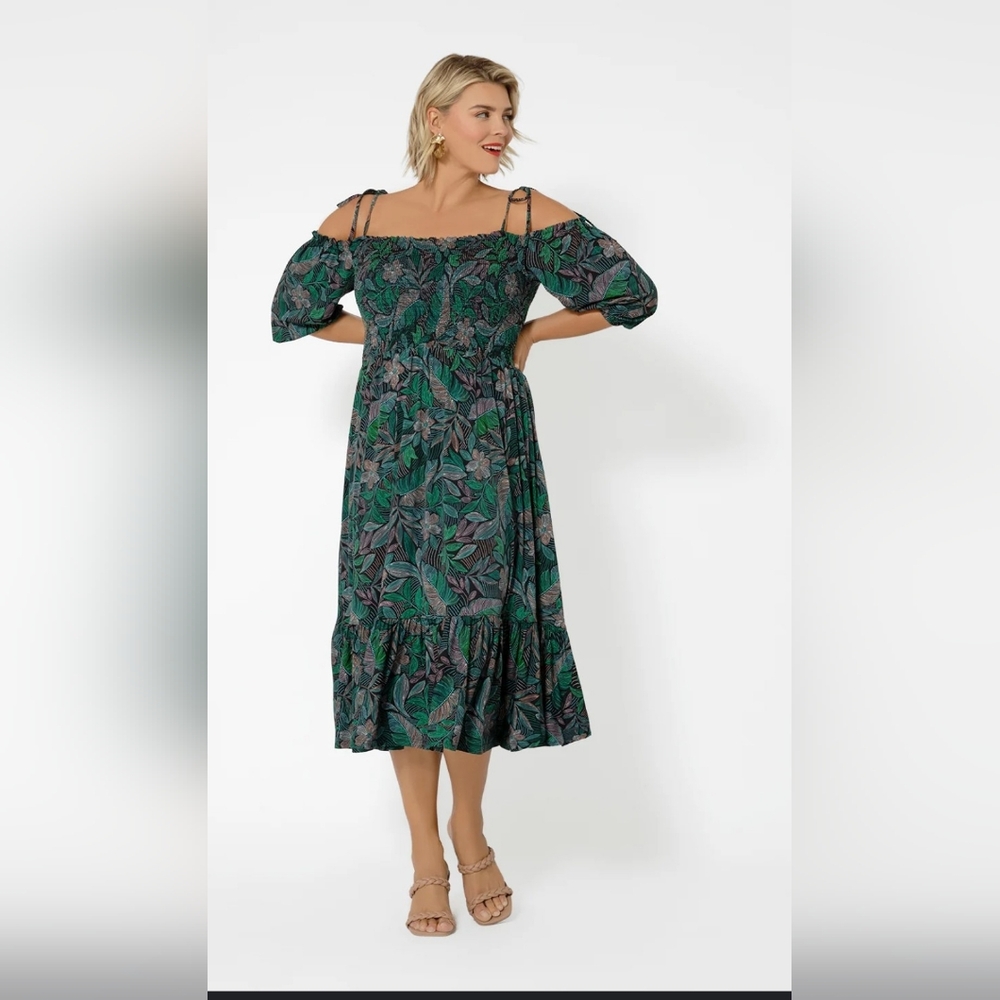 Leota Women's Kelly Ruffle Hem Dress Tropical Island Green